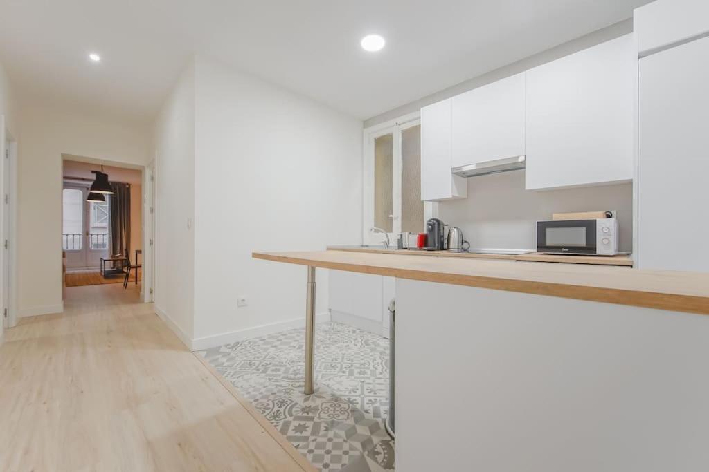 Modern Apt Para 6Px En La Plaza De Tirso De Molina マドリード エクステリア 写真