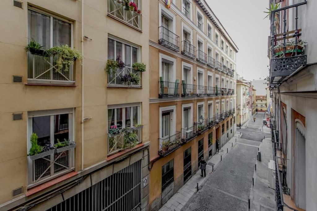 Modern Apt Para 6Px En La Plaza De Tirso De Molina マドリード エクステリア 写真